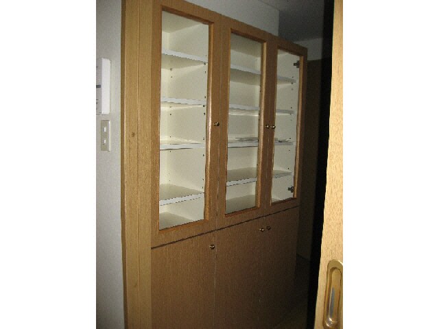 物件内観写真4　(食器棚つき)