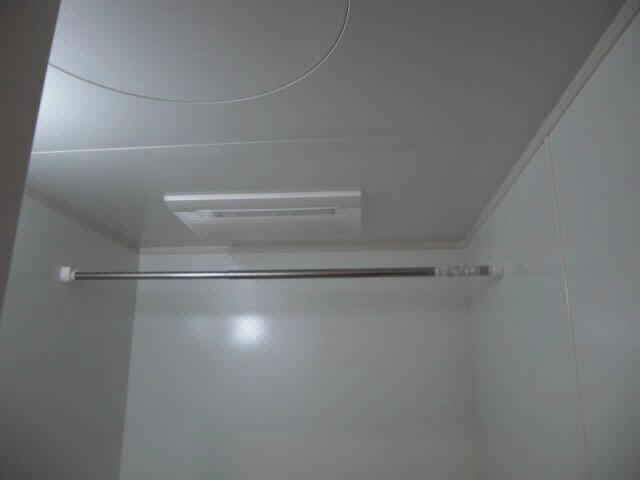 物件内観写真7　(浴室乾燥機付き)