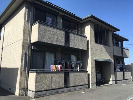 シャーメゾンラヴィ外観写真