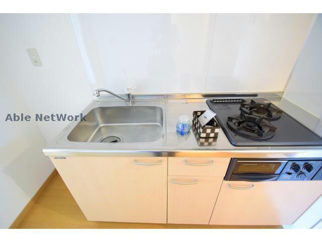 物件内観写真9　(ガスコンロ付きのシステムキッチンです。)