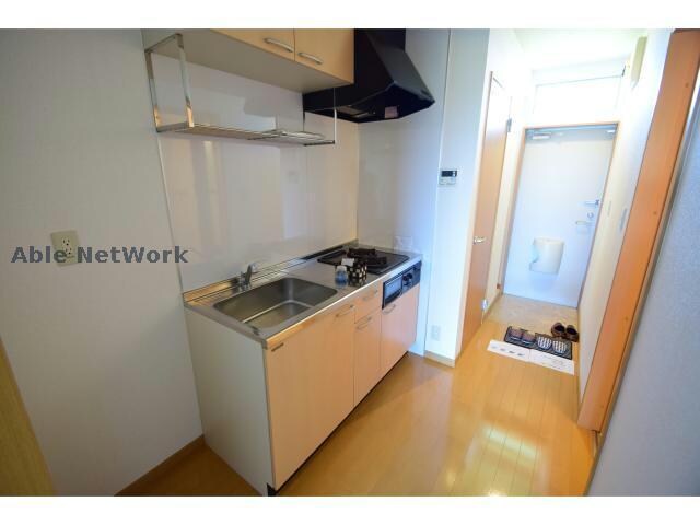 物件内観写真10　(キッチン回りです。)