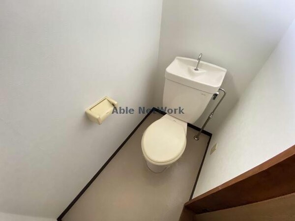 トイレ(同物件他号室の写真です)
