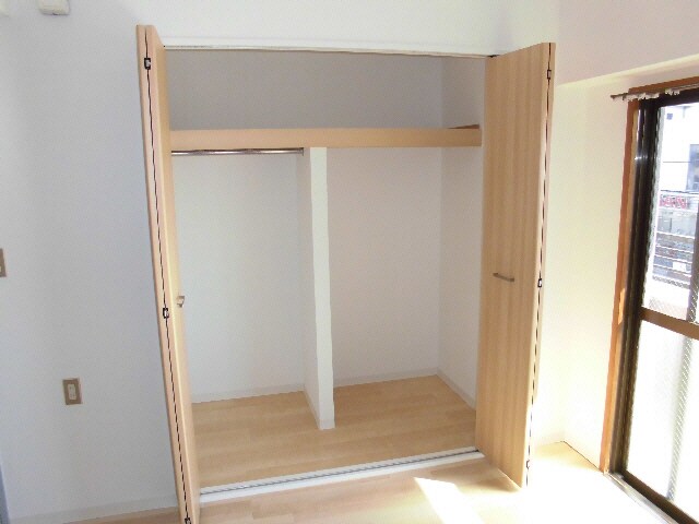 物件内観写真9　(収納)