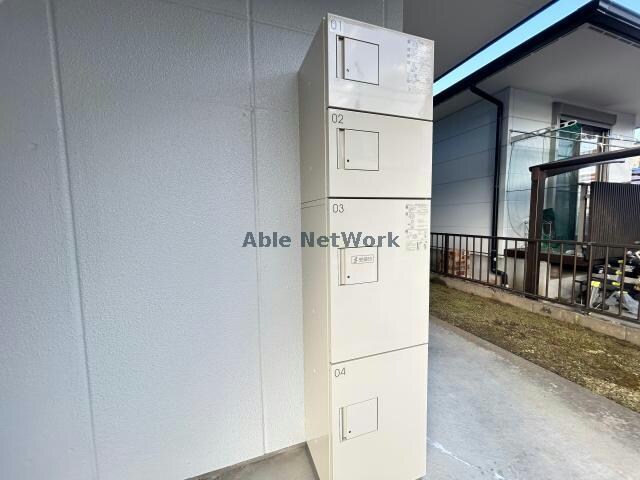 物件外観写真4　(宅配ボックス)