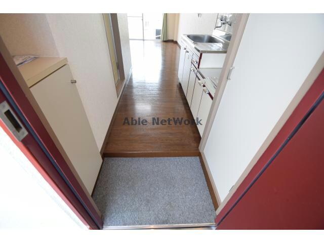 物件内観写真10　(玄関周り)