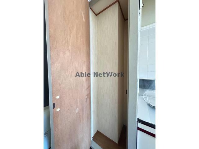 物件内観写真20　(玄関収納)