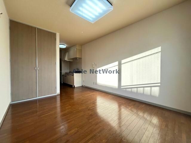 物件内観写真30　(洋室8帖)