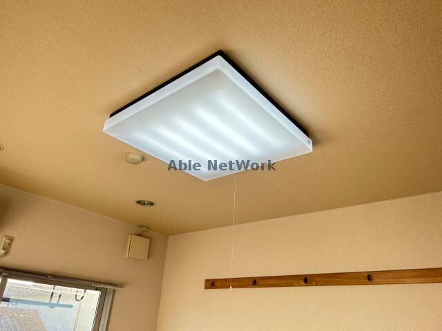 物件内観写真33　(洋室の照明)