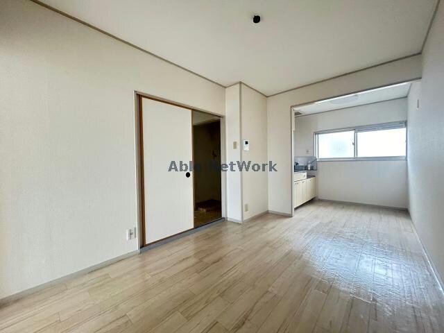 リビングダイニング