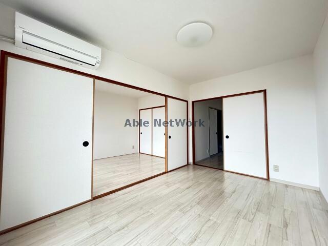 物件内観写真13　(洋室6帖)