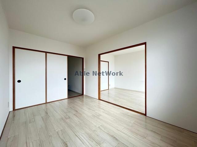 物件内観写真17　(洋室6帖)