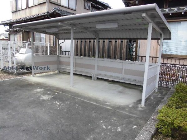 駐輪場(駐輪場)