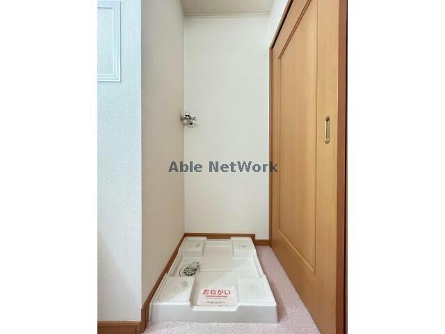 物件内観写真17　(洗濯機置き場)