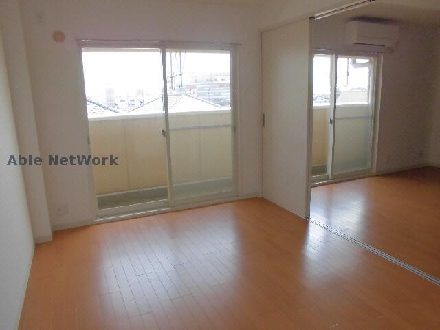 物件内観写真16　(居室)