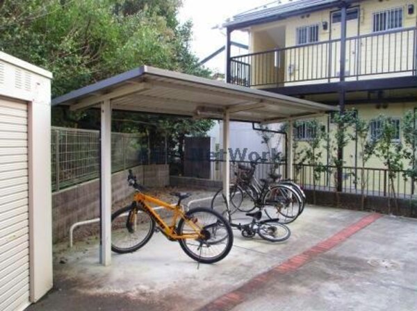 駐輪場(駐輪場)
