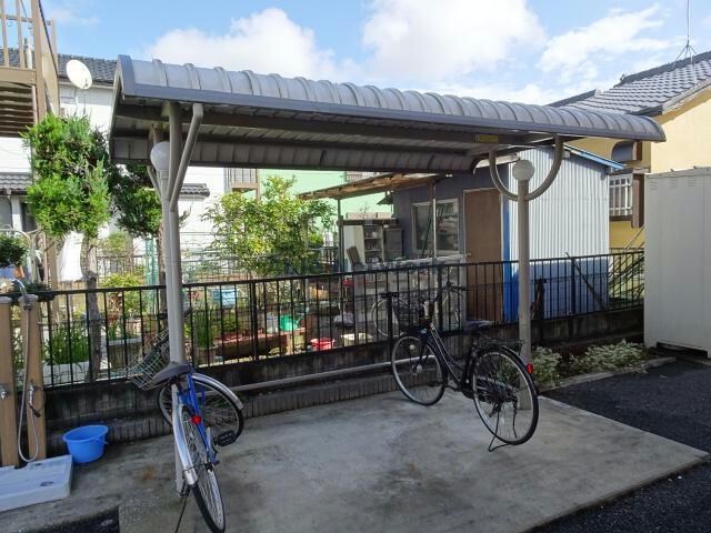 物件外観写真11　(駐輪場)