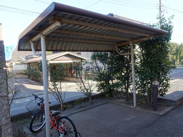 物件外観写真11　(駐輪場)