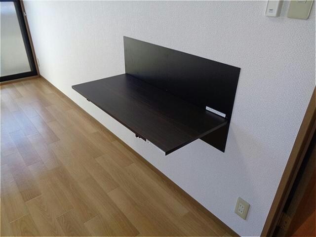 物件内観写真10　(ワークデスク有♪)