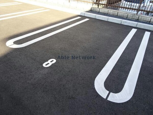 駐車場(ダブルライン)