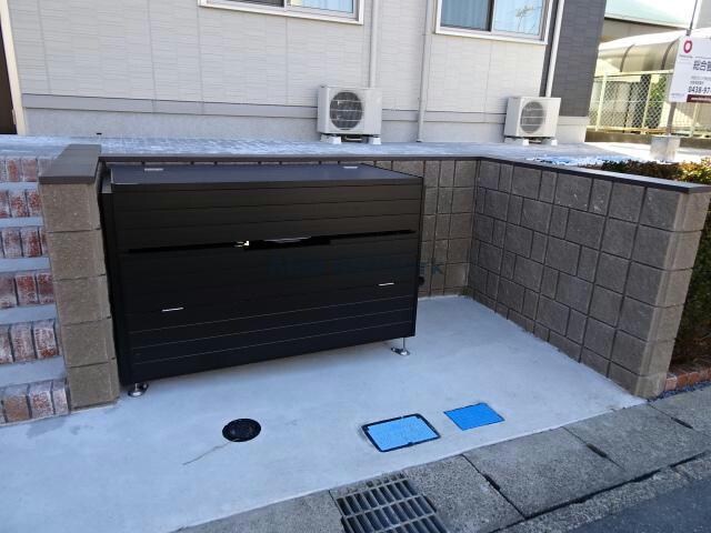 物件外観写真12　(ゴミステーション)