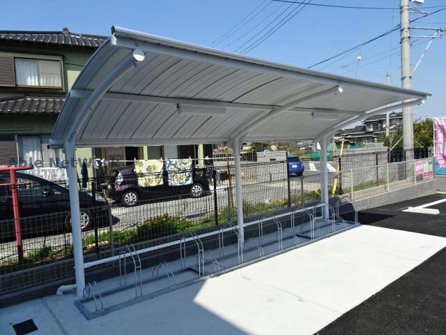 物件外観写真11　(駐輪場)