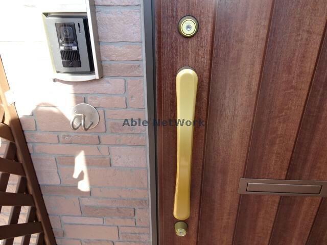 物件外観写真9　(ダブルロックキー)