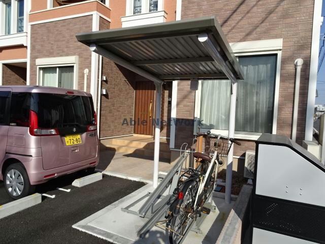 物件外観写真11　(駐輪場)