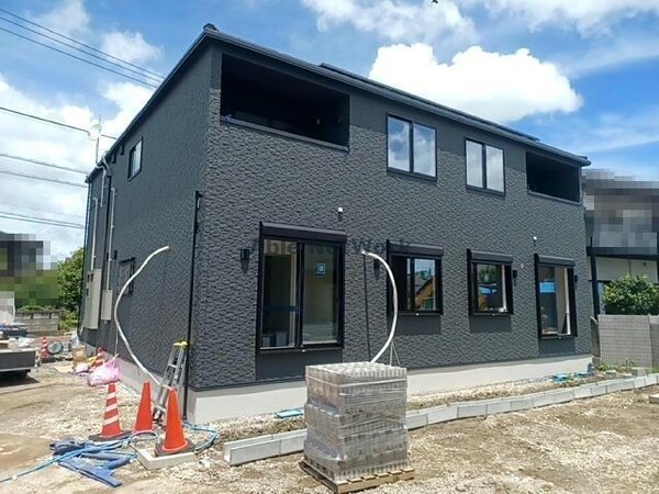 建築中