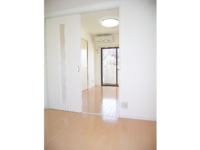 物件内観写真5　(居室)