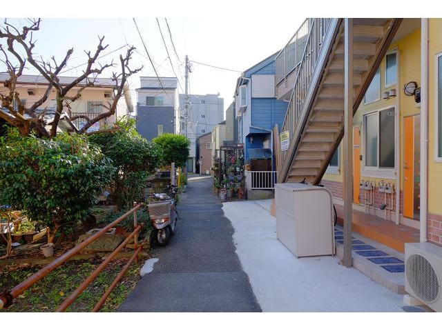 物件外観写真3　(エントランス部)