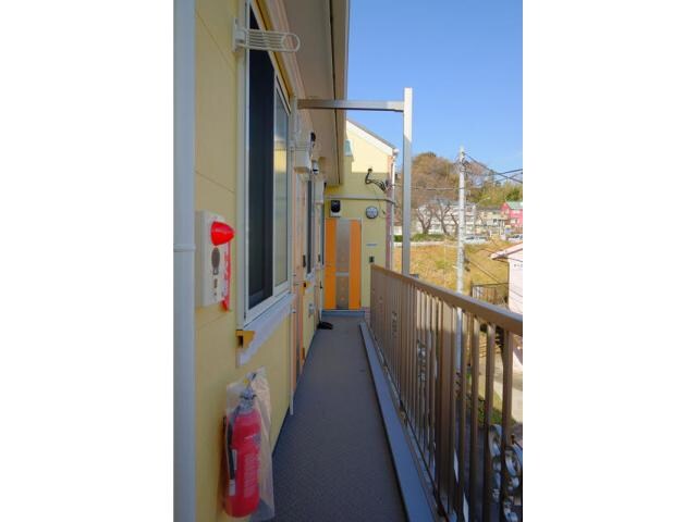 物件外観写真6　(2F共用部(南東側))