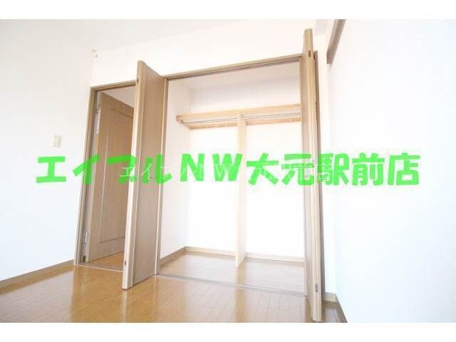 物件内観写真12　(収納)