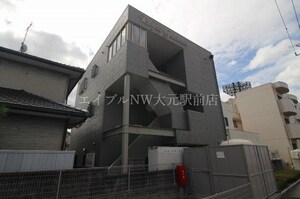 ロイヤル学南外観写真