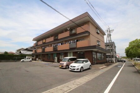 クレセントビル外観写真