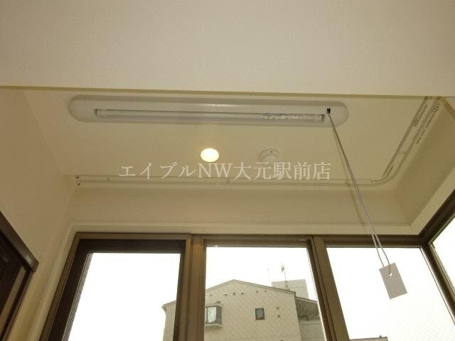 物件内観写真25　(室内物干し)