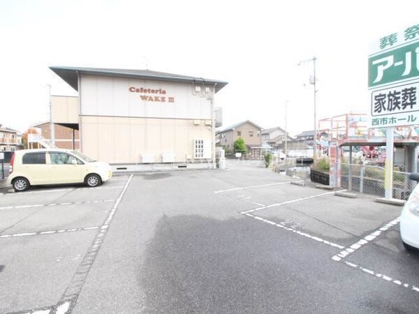駐車場(駐車場)