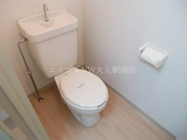 トイレ(同タイプのお部屋の写真です)