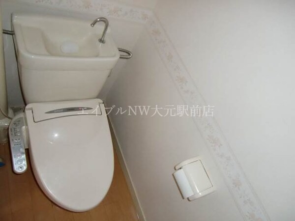 トイレ(同じ物件の類似部屋の写真です。現況を優先とします。)