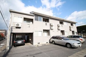サライ西古松外観写真