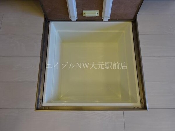 収納(床下収納)