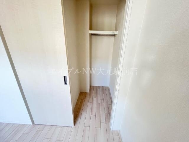 物件内観写真13　(北側洋室WIC)