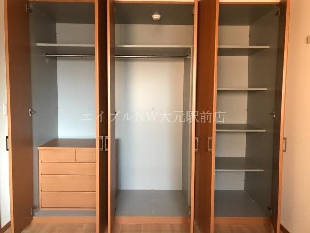 物件内観写真4　(収納)