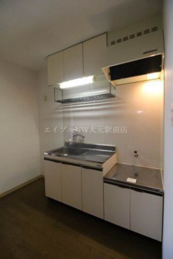 キッチン(同タイプのお部屋の写真です)