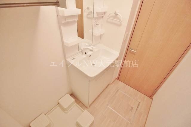 物件内観写真9　(洗面)