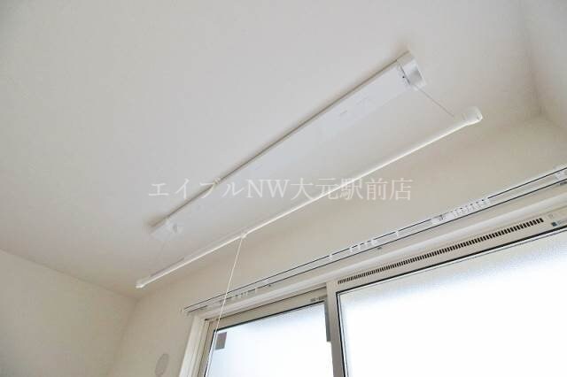 物件内観写真16　(便利な室内物干し)