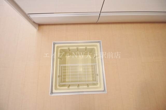 物件内観写真17　(床下収納)