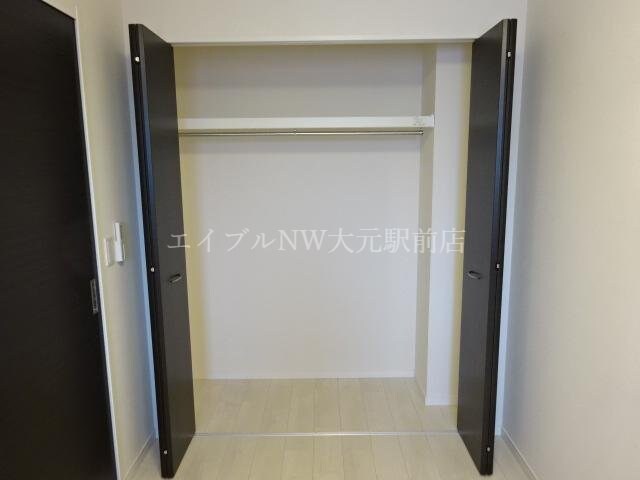 物件内観写真13　(洋室クローゼット)