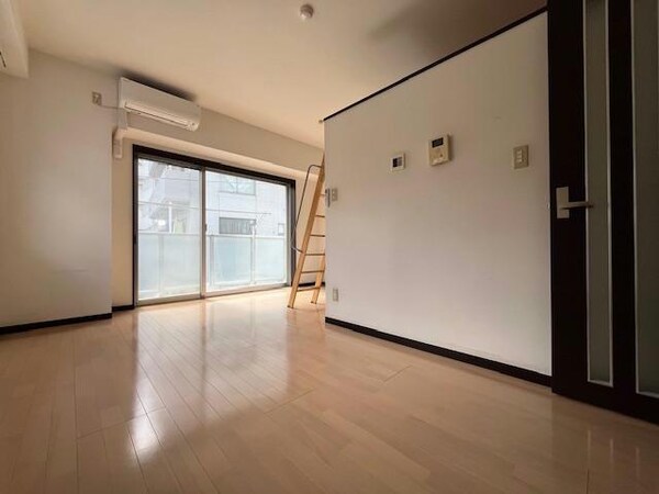 居室(同型モデル)