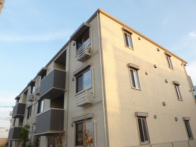 クレセント　花畑2丁目の物件外観写真