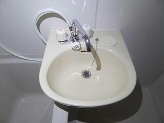 物件内観写真8　(洗面台)